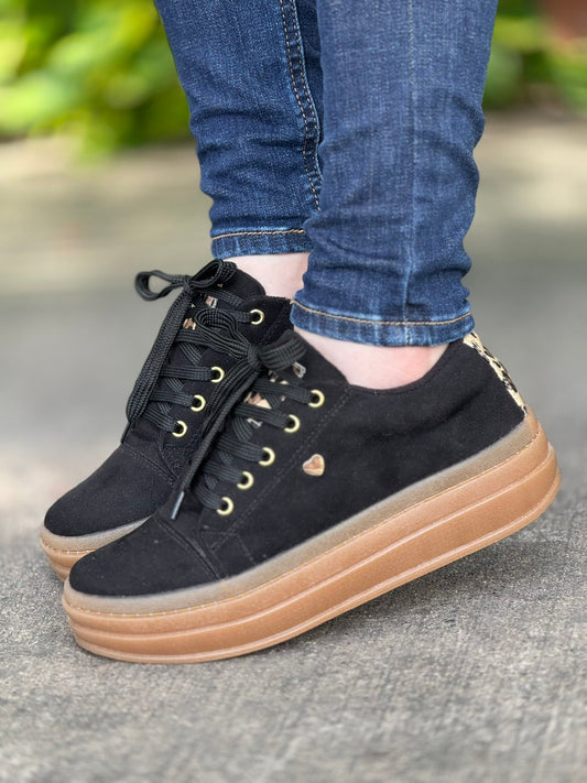 gid://shopify/MediaImage/24692323090526